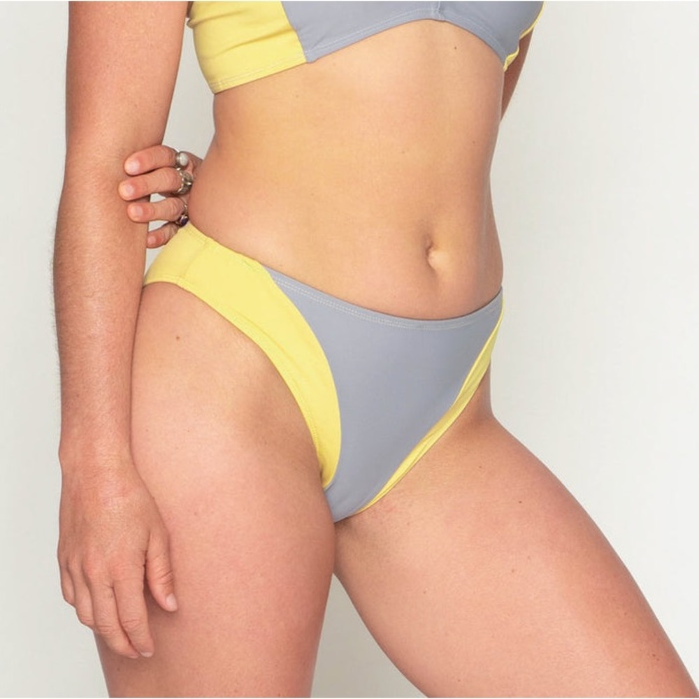 NWOT Seea Vega Bikini Bottom - Lotus Size Medium Z68